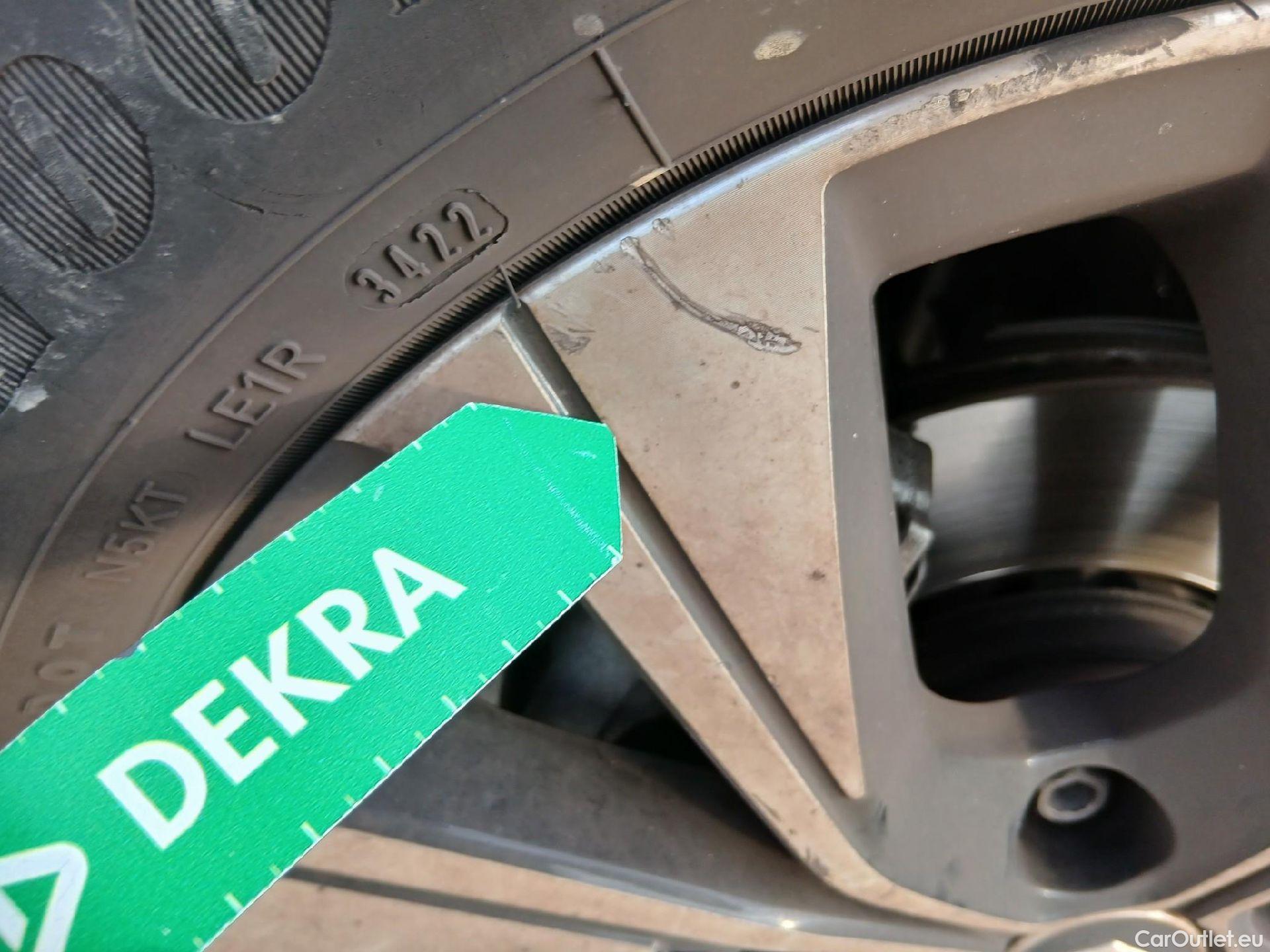  Renault  Captur RENAULT  / 2020 / 5P / todoterreno equilibre TCe 74 kW (100CV) GLP #13