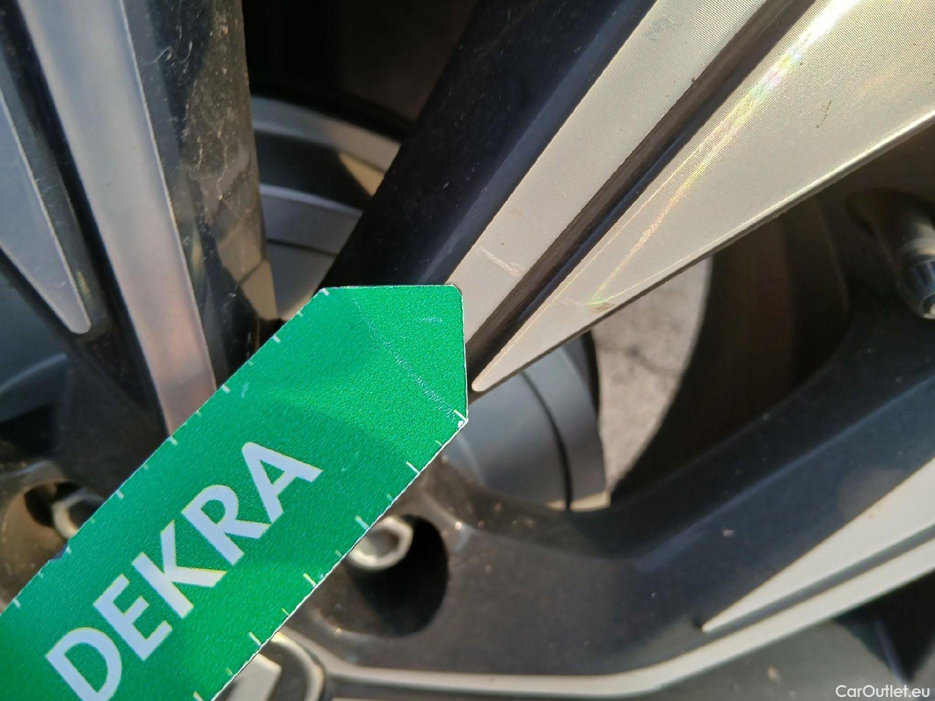  Renault  Captur RENAULT  / 2020 / 5P / todoterreno equilibre TCe 74 kW (100CV) GLP #18