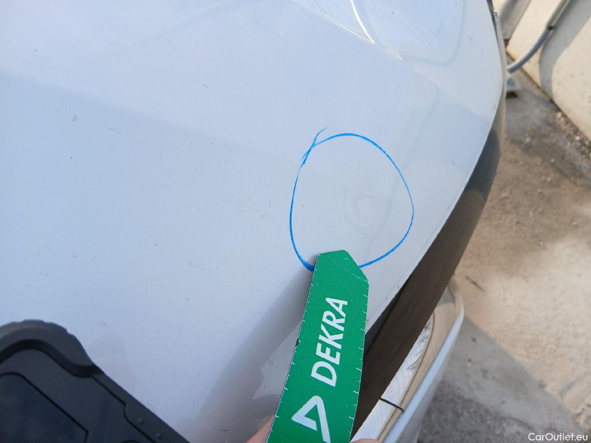  Renault  Captur RENAULT  / 2020 / 5P / todoterreno equilibre TCe 74 kW (100CV) GLP #4