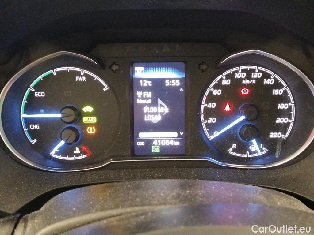  Toyota  Yaris TOYOTA  / 2017 / 5P / berlina con portón 1.5 100H Active #19