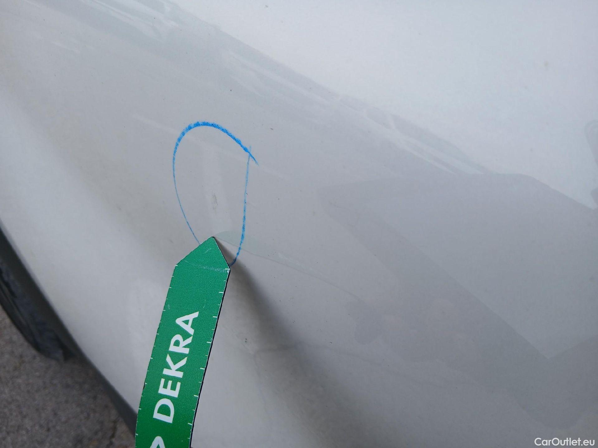  Renault  Captur RENAULT  / 2020 / 5P / todoterreno equilibre TCe 74 kW (100CV) GLP #33