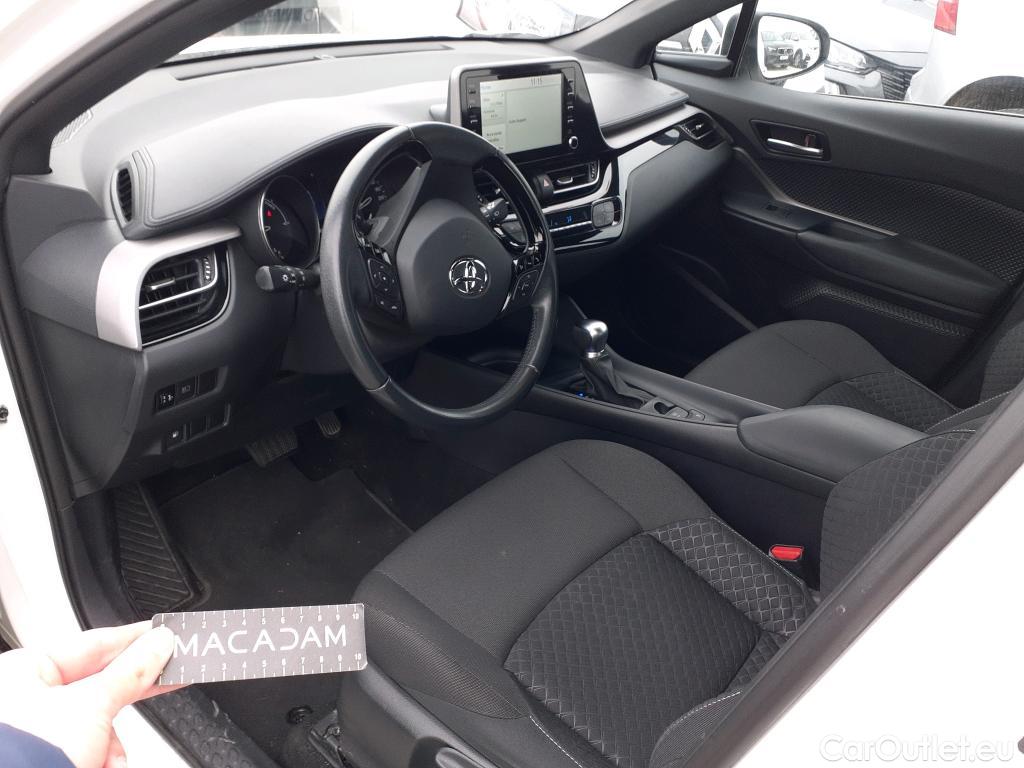  Toyota  C-HR TOYOTA  / 2019 / 5P / todoterreno 1.8 125H Active #19