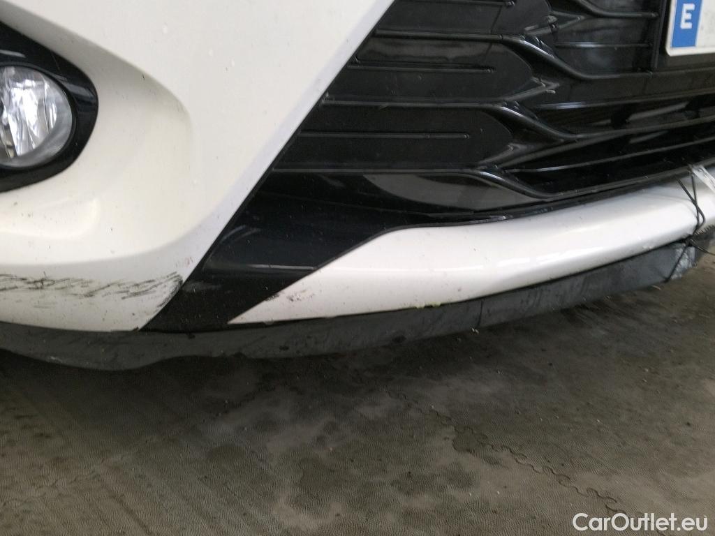  Toyota  Yaris TOYOTA  / 2017 / 5P / berlina con portón 1.5 100H Active #23