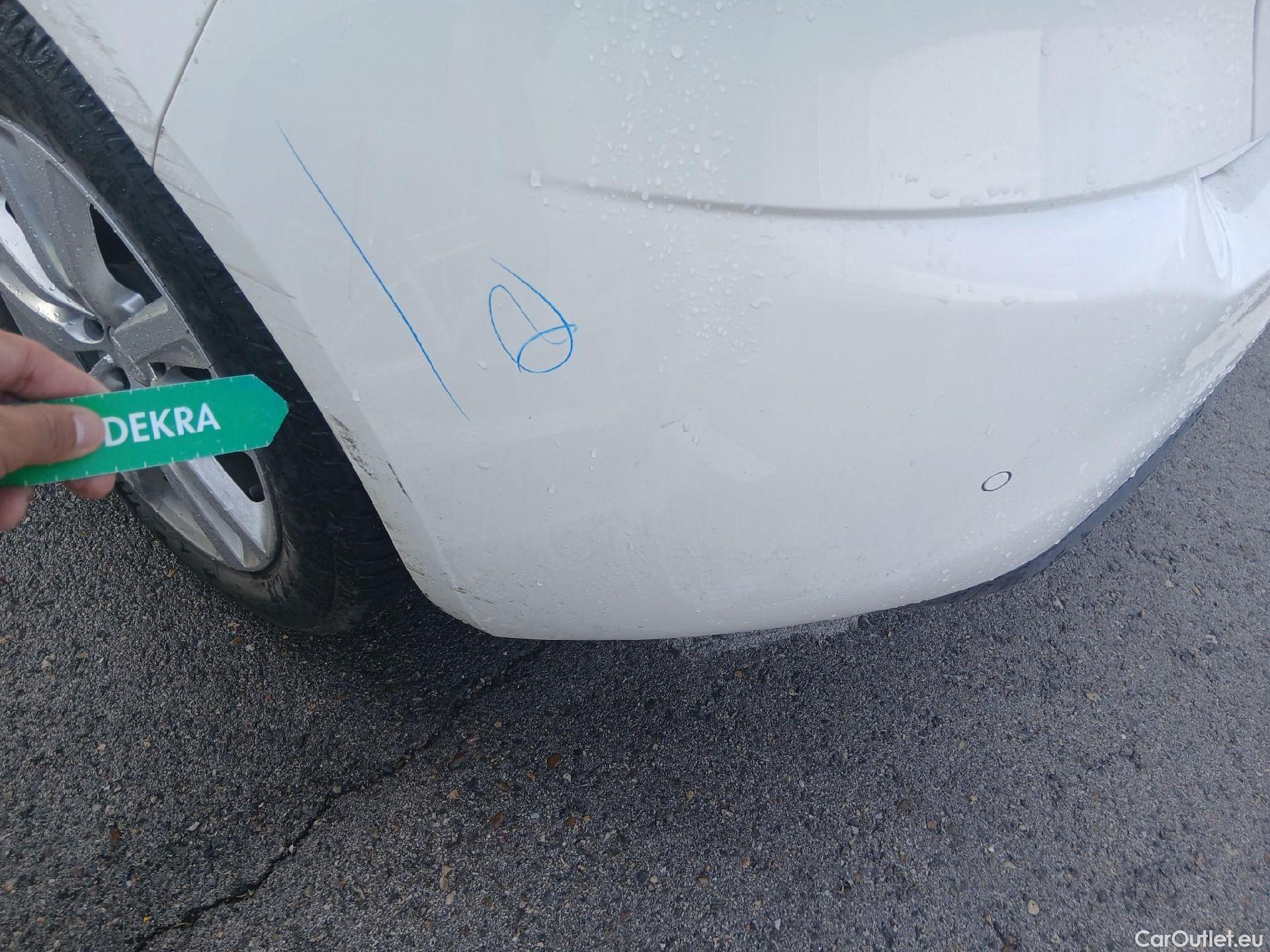  Peugeot  308 PEUGEOT  / 2017 / 5P / berlina con portón 5p Active Pack BlueHDi 130 S&S (AC) #22