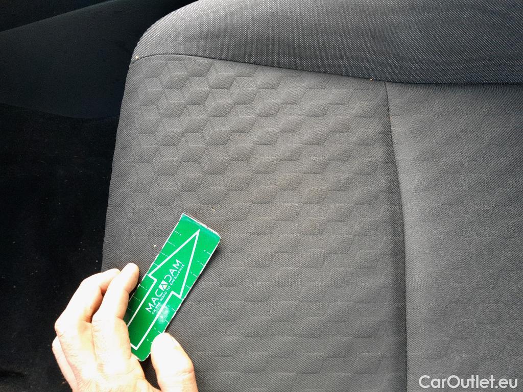  Toyota  Yaris TOYOTA  / 2020 / 5P / berlina con portón 1.5 120H Active Tech #6