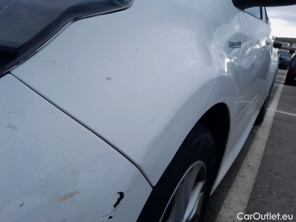  Toyota  Yaris TOYOTA  / 2020 / 5P / berlina con portón 1.5 120H Active Tech #14