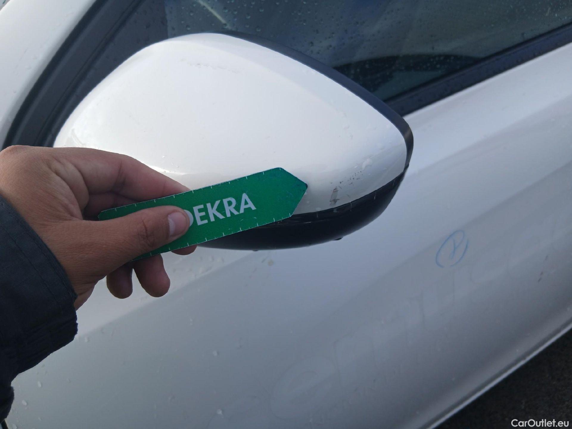  Peugeot  308 PEUGEOT  / 2017 / 5P / berlina con portón 5p Active Pack BlueHDi 130 S&S (AC) #15