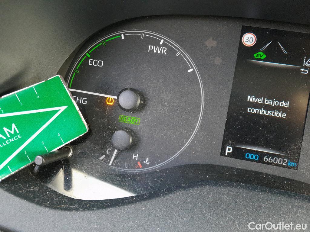  Toyota  Yaris TOYOTA  / 2020 / 5P / berlina con portón 1.5 120H Active Tech #26