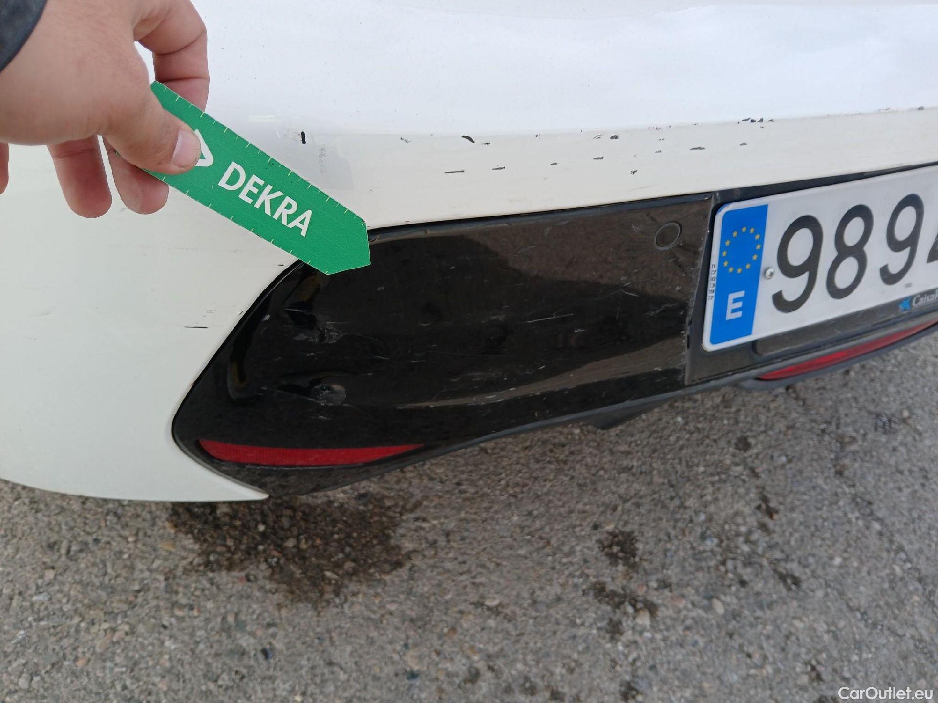  Peugeot  208 PEUGEOT  / 2019 / 5P / berlina con portón PureTech 73kW (100CV) Allure (CX) #45