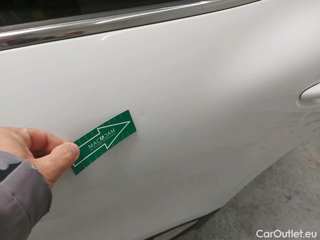  Renault  Kadjar RENAULT  / 2019 / 5P / crossover Intens Blue dCi 85kW (115CV) #4