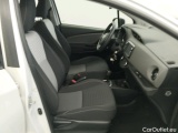  Toyota  Yaris TOYOTA  / 2017 / 5P / berlina con portón 1.5 100H Active #6
