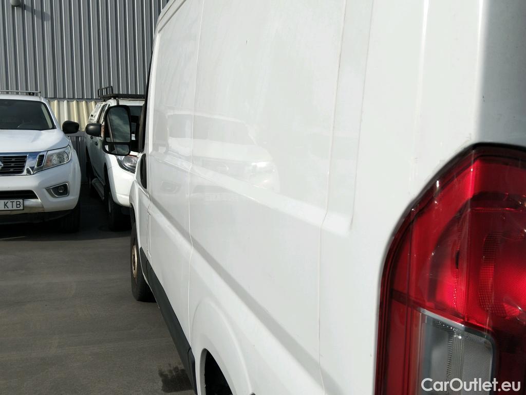  Fiat  Ducato FIAT  / 2014 / 4P / furgón 30 L1 H1 2.3 1 (88 kW) Euro 6d-temp #39