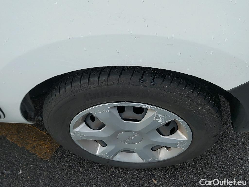  Dacia  Dokker DACIA  / 2013 / 4P / furgón derivado de turismo Van Essential Blue dCi 70kW (95CV) #27