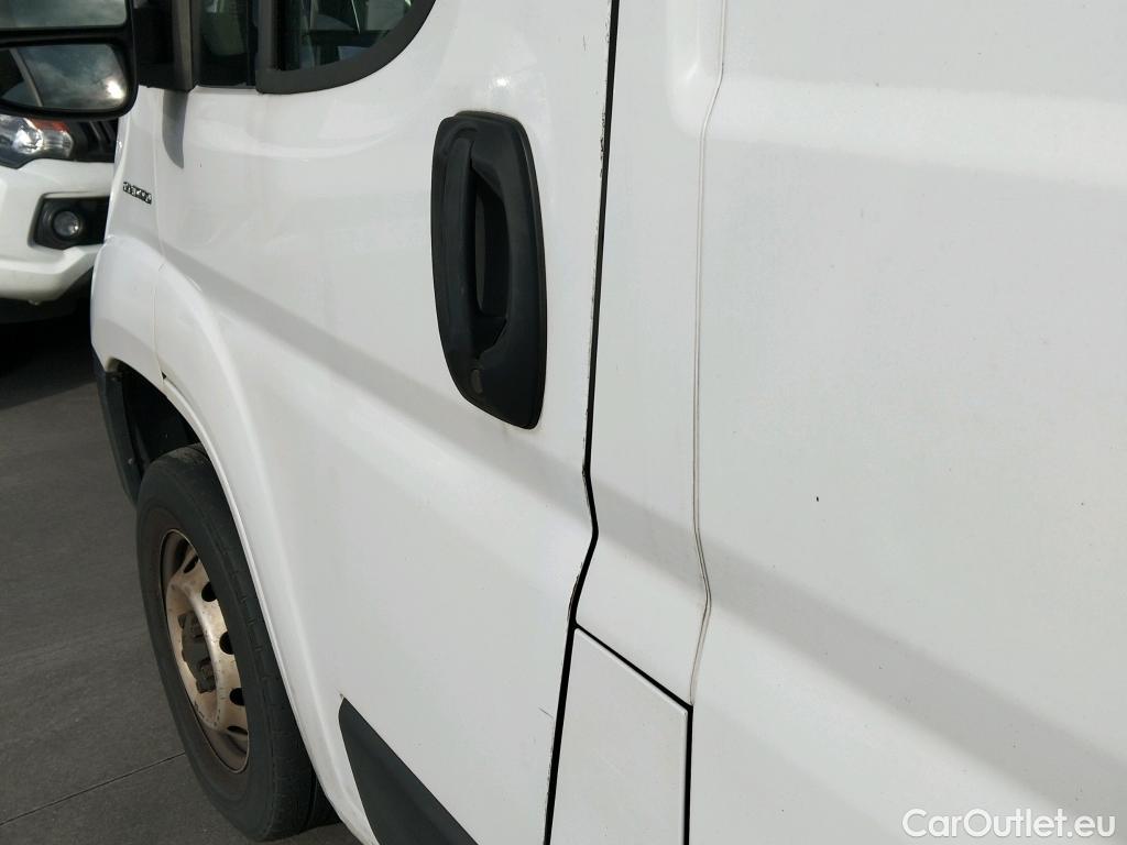  Fiat  Ducato FIAT  / 2014 / 4P / furgón 30 L1 H1 2.3 1 (88 kW) Euro 6d-temp #30