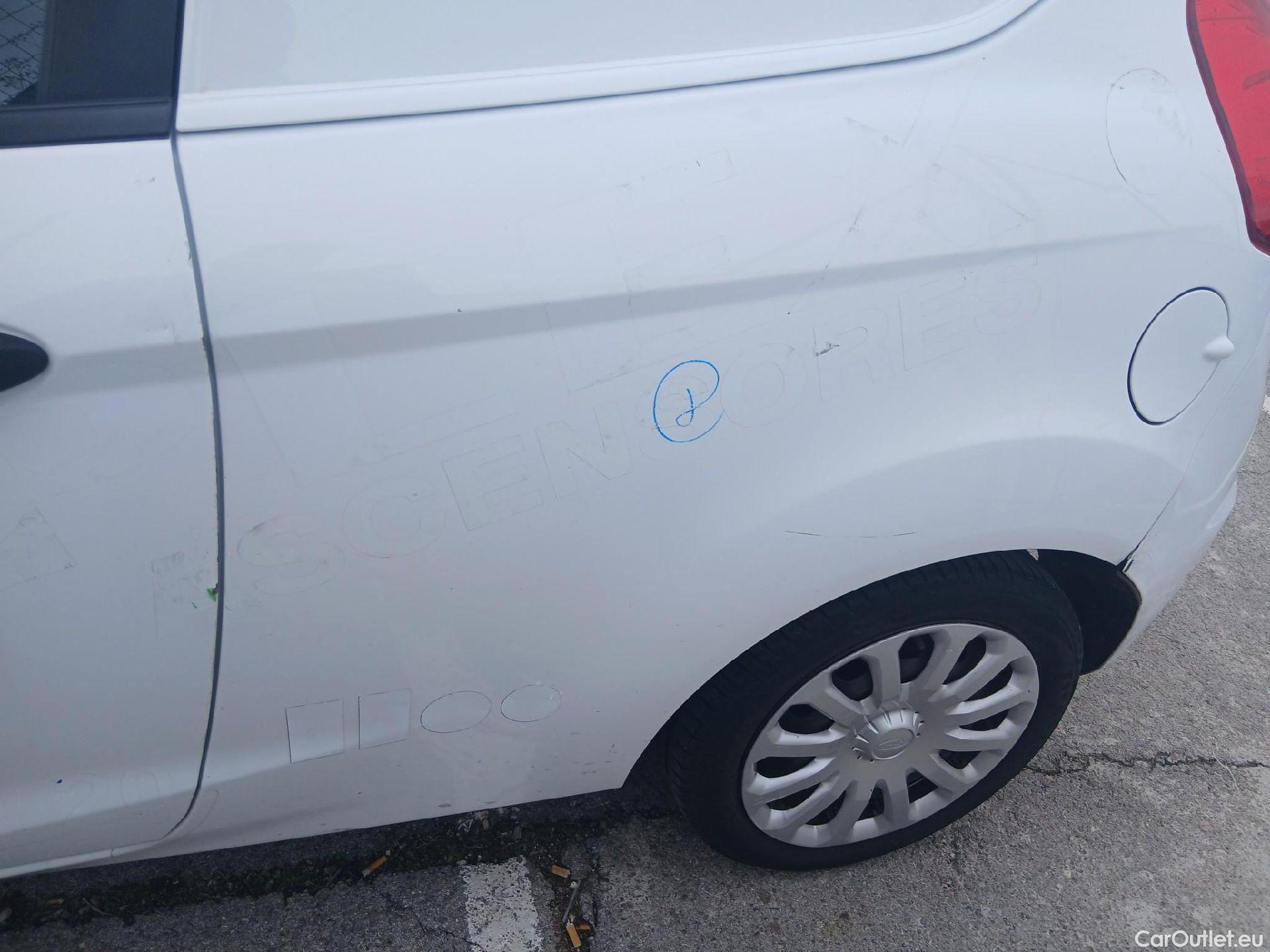  Ford  Fiesta FORD  VAN VU 3p 6G berlina comerci 1.5 TDCi 75cv #32