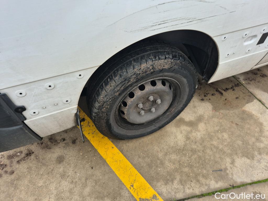  Nissan  NV400 NISSAN  / 2011 / 4P / furgón L2H2 3,5T 2.3dCi 99kW FWD Comfort #51