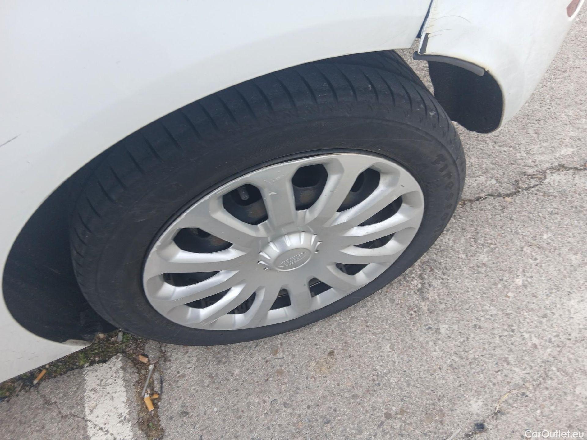  Ford  Fiesta FORD  VAN VU 3p 6G berlina comerci 1.5 TDCi 75cv #35