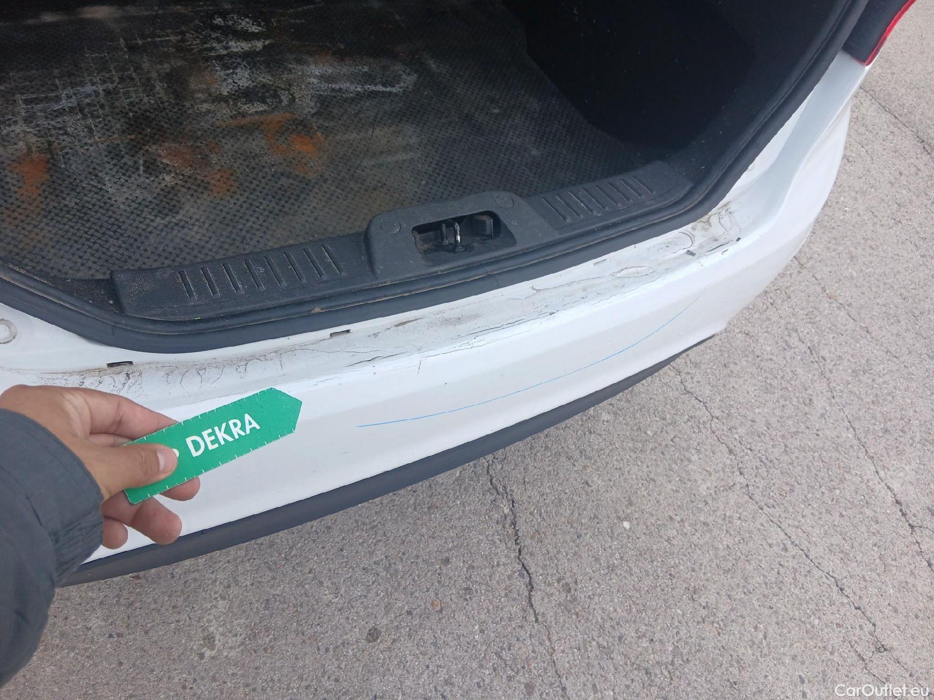  Ford  Fiesta FORD  VAN VU 3p 6G berlina comerci 1.5 TDCi 75cv #36