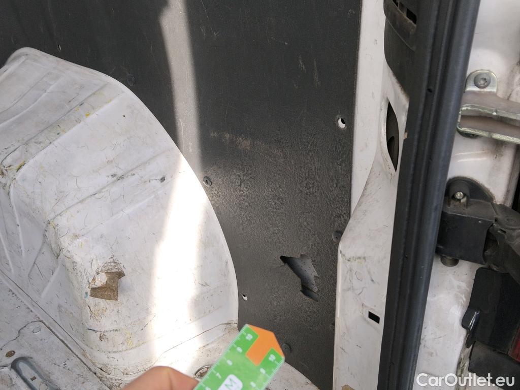  Fiat  Ducato FIAT  / 2014 / 4P / furgón 30 L1 H1 2.3 1 (88 kW) Euro 6d-temp #55