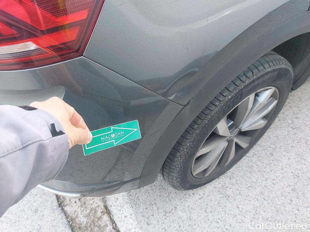  Volkswagen  T-ROC VOLKSWAGEN  / 2017 / 5P / todoterreno Advance R-Line 1.0 TSI 81kW (110CV) #25