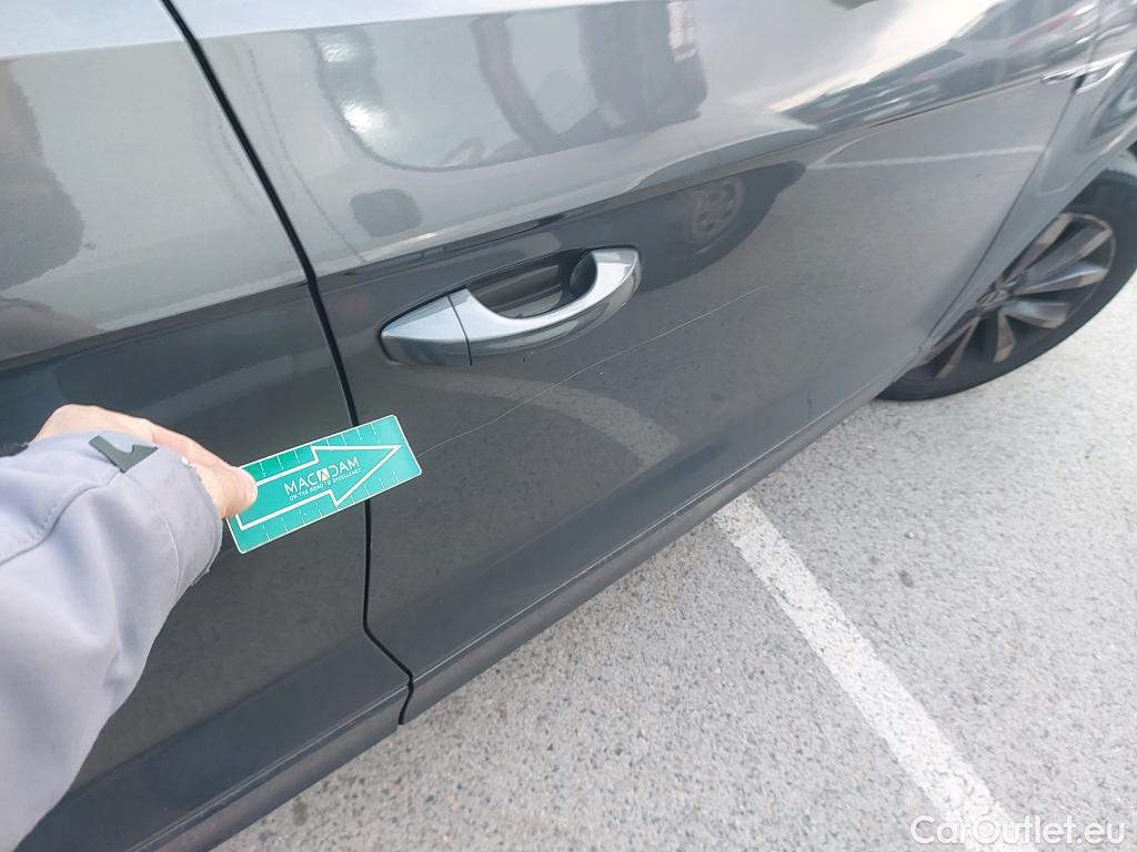  Volkswagen  T-ROC VOLKSWAGEN  / 2017 / 5P / todoterreno Advance R-Line 1.0 TSI 81kW (110CV) #7