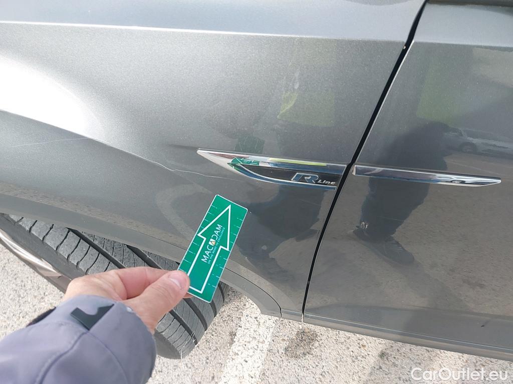  Volkswagen  T-ROC VOLKSWAGEN  / 2017 / 5P / todoterreno Advance R-Line 1.0 TSI 81kW (110CV) #16