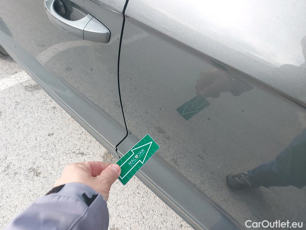  Volkswagen  T-ROC VOLKSWAGEN  / 2017 / 5P / todoterreno Advance R-Line 1.0 TSI 81kW (110CV) #11