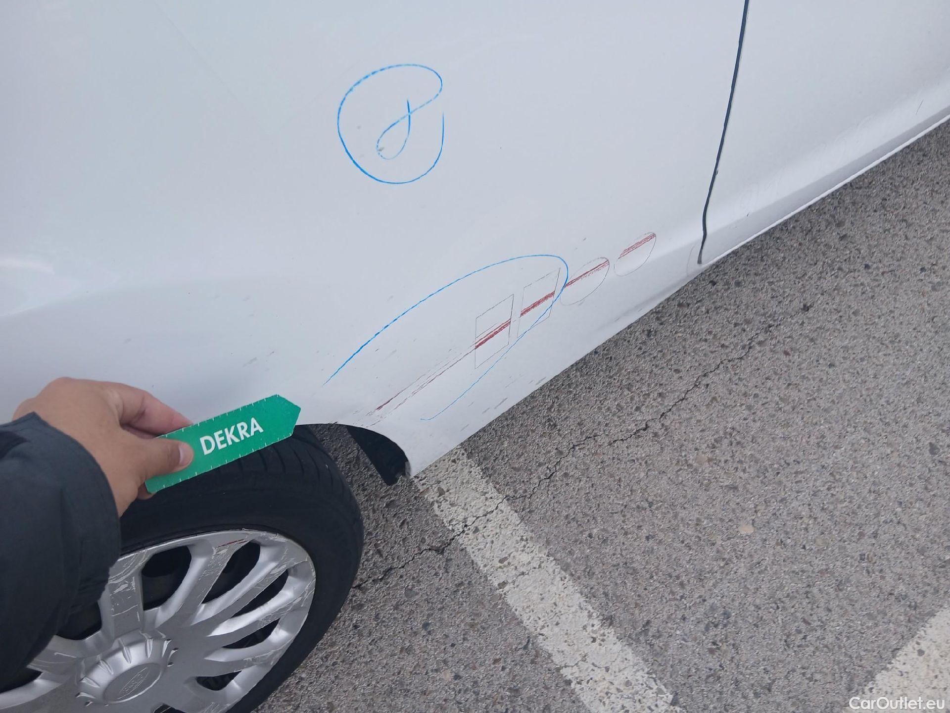  Ford  Fiesta FORD  VAN VU 3p 6G berlina comerci 1.5 TDCi 75cv #44