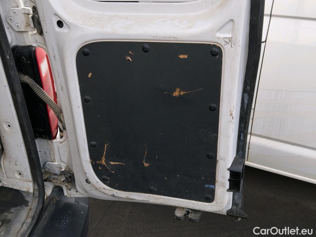  Volkswagen  Caddy VOLKSWAGEN  / 2015 / 4P / combi Profesion Maxi Kombi 2.0 TDI 90kW 4Mot #29