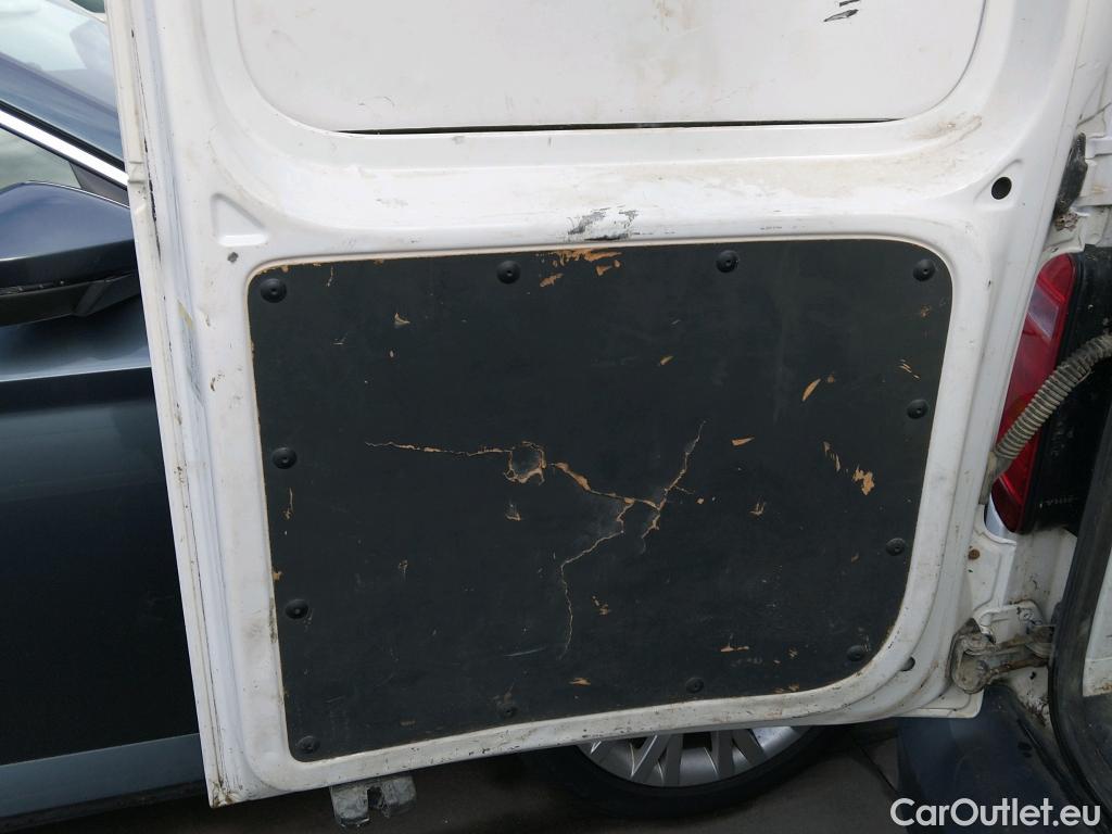  Volkswagen  Caddy VOLKSWAGEN  / 2015 / 4P / combi Profesion Maxi Kombi 2.0 TDI 90kW 4Mot #7