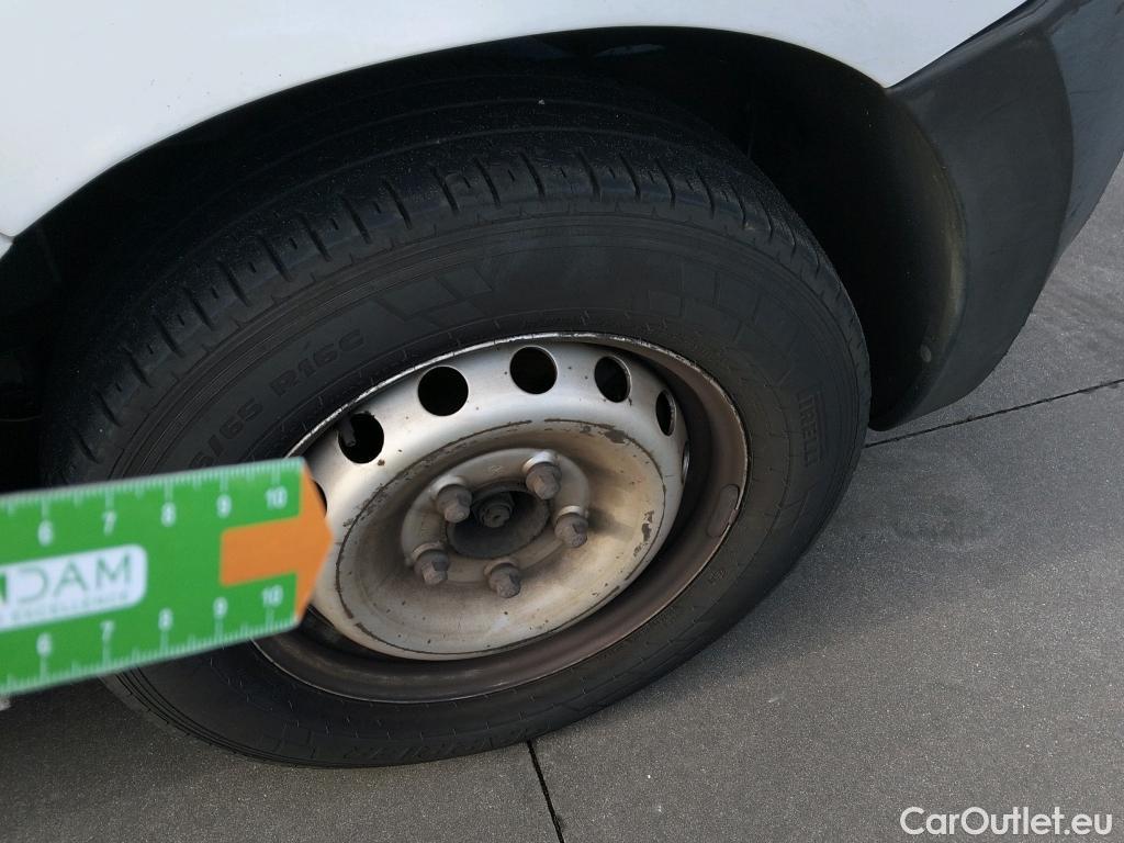  Opel  Movano OPEL  / 2010 / 4P / furgón 2.3 CDTI 96kW (130CV) L3 H2 F 3.5t #68