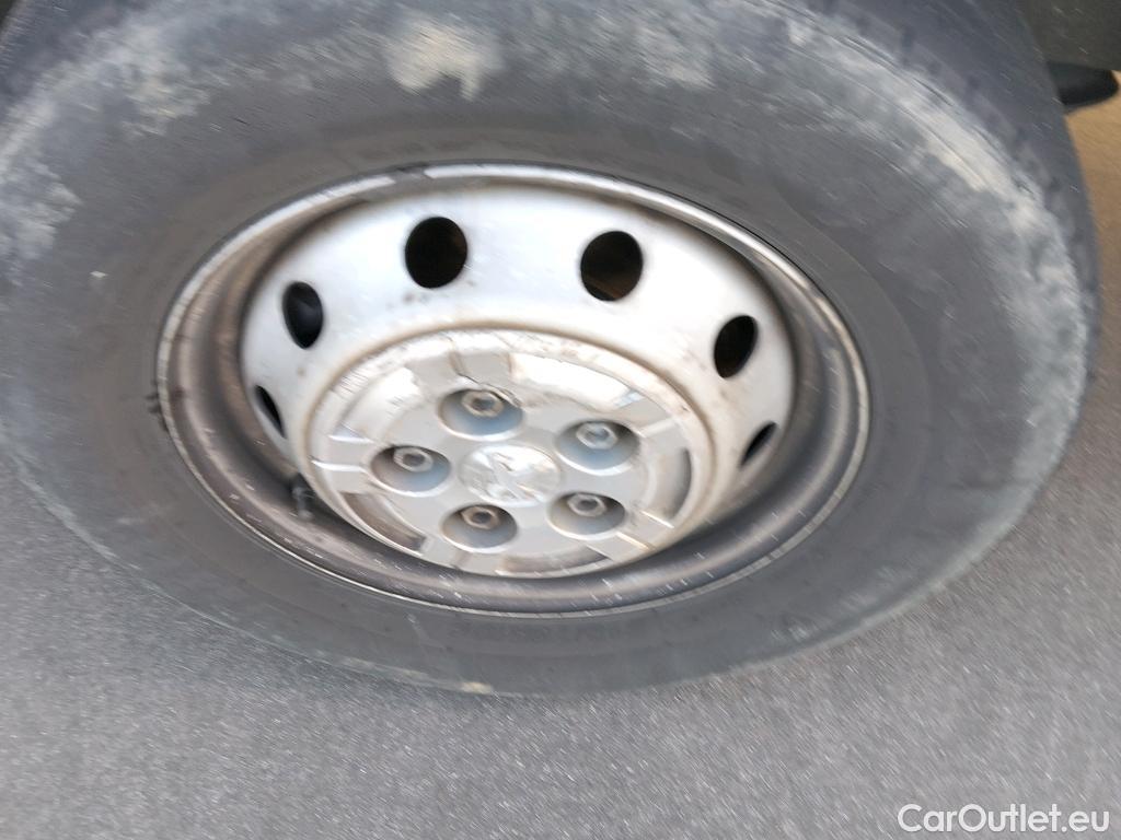  Peugeot  Boxer PEUGEOT  / 2014 / 4P / combi Combi 5/9 Pl 330 L1H1 BlueHDi 88KW (120) #22