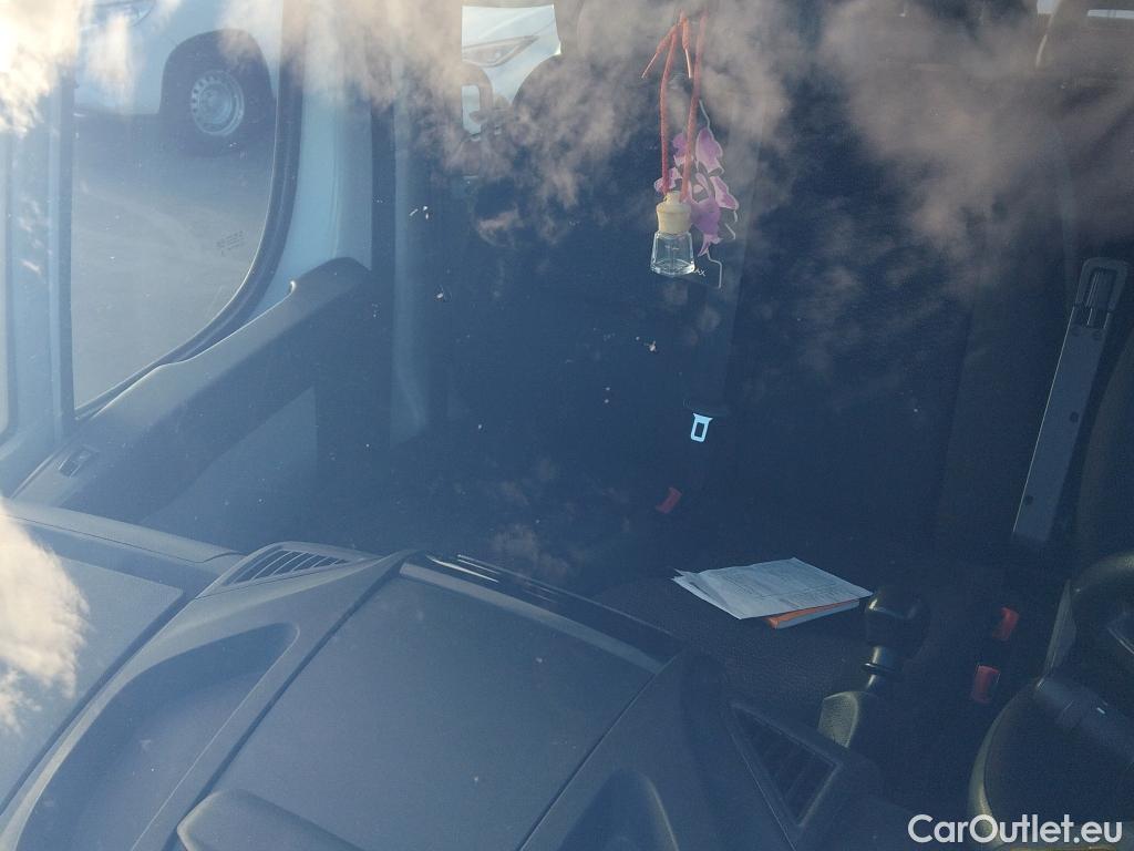  Peugeot  Boxer PEUGEOT  / 2014 / 4P / combi Combi 5/9 Pl 330 L1H1 BlueHDi 88KW (120) #12