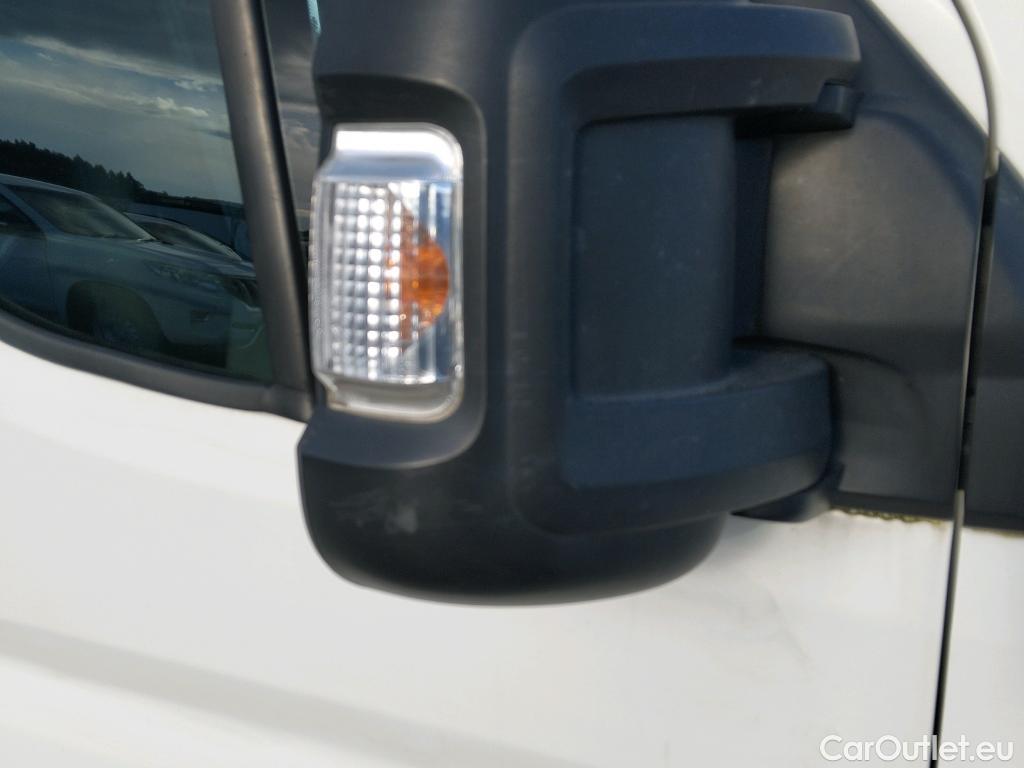  Peugeot  Boxer PEUGEOT  / 2014 / 4P / combi Combi 5/9 Pl 330 L1H1 BlueHDi 88KW (120) #28