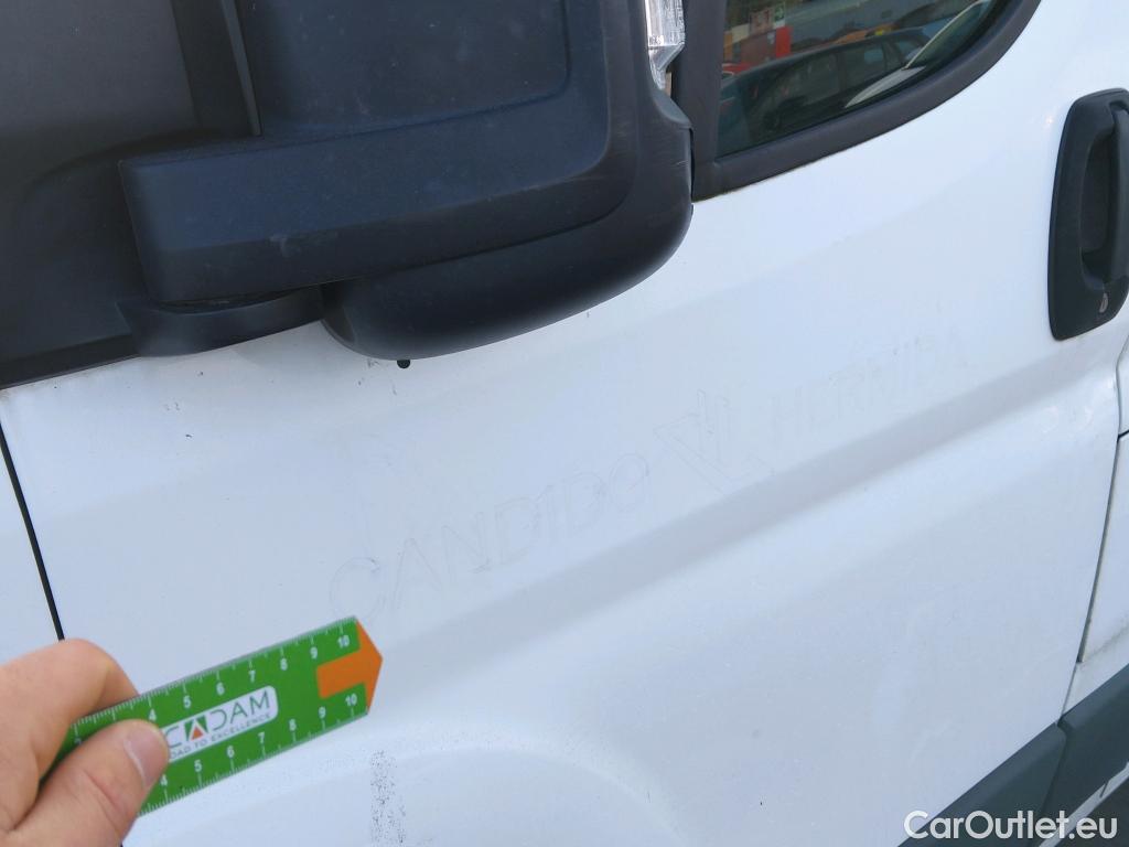  Peugeot  Boxer PEUGEOT  / 2014 / 4P / combi Combi 5/9 Pl 330 L1H1 BlueHDi 88KW (120) #19