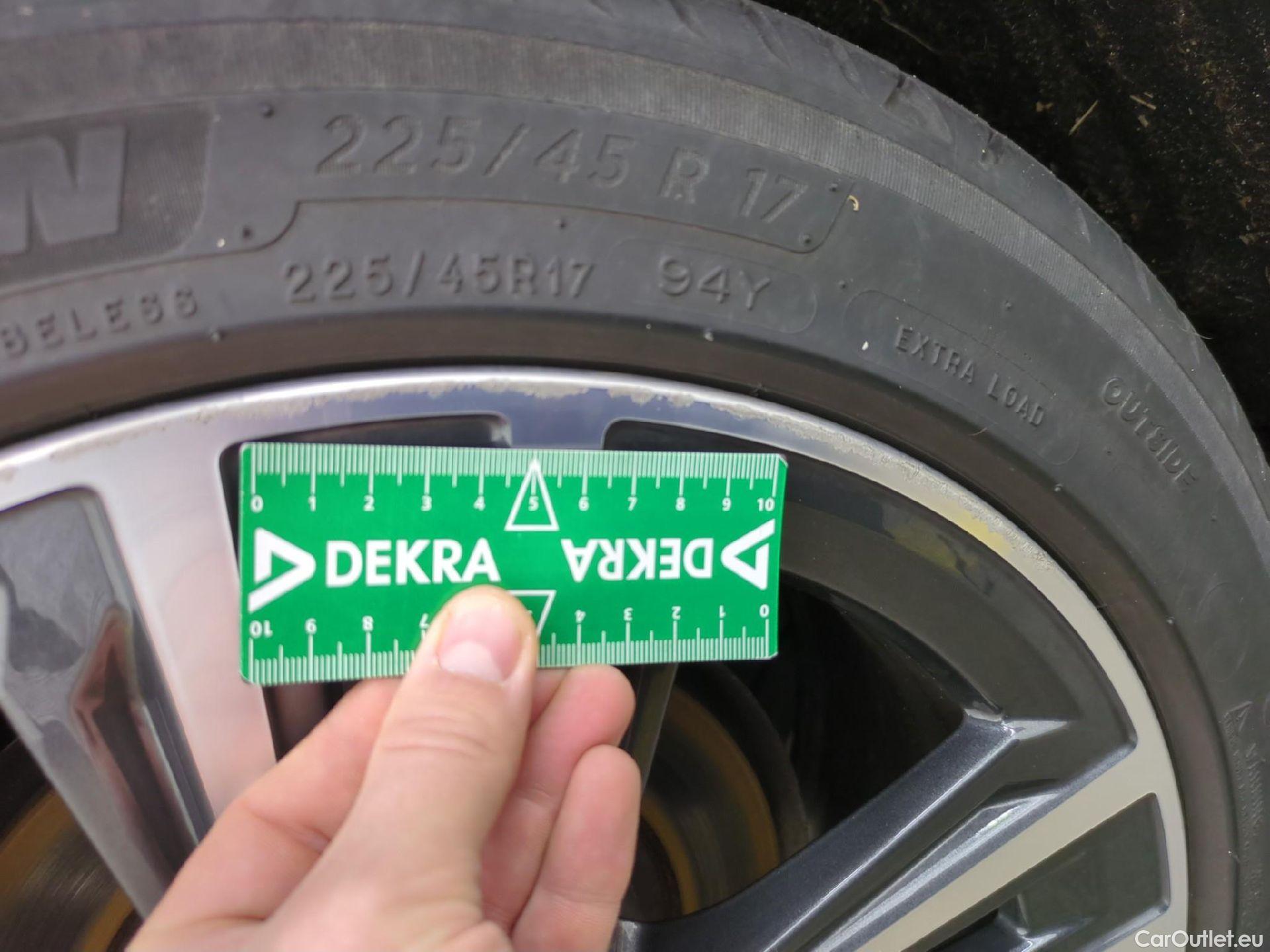  Bmw  Serie 1 1 Berline 116 d Business Design 1.5 115CV BVA7 E6d #20