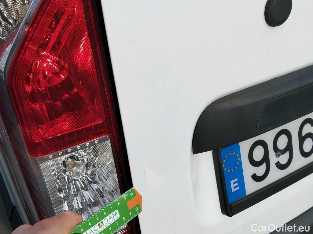  Opel  Movano OPEL  / 2010 / 4P / furgón 2.3 CDTI 96kW (130CV) L3 H2 F 3.5t #74