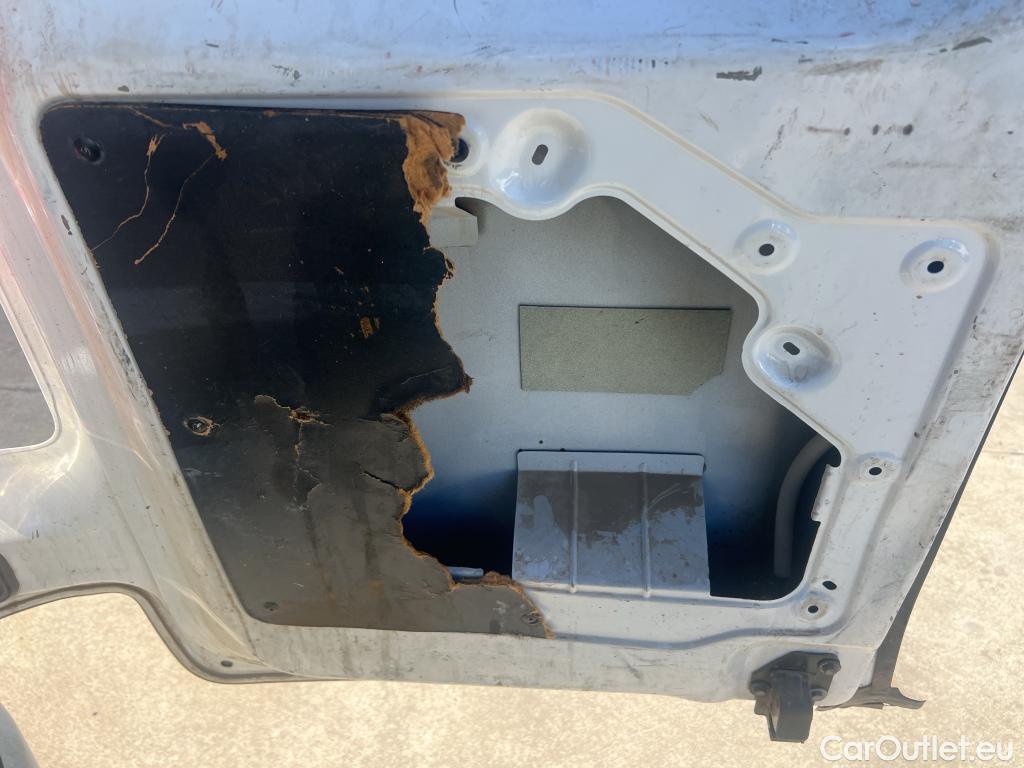  Peugeot  Expert PEUGEOT  / 2016 / 4P / furgón Furgón Premium 1.5 BlueHDi 100 Standard (AC) #24