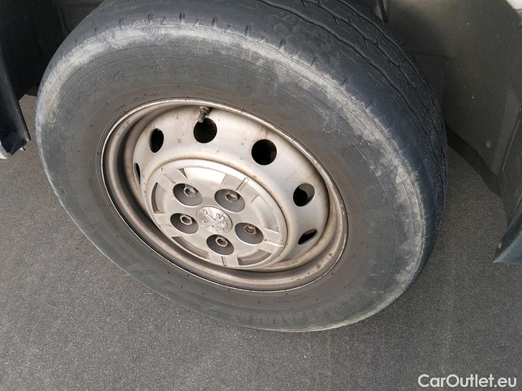  Peugeot  Boxer PEUGEOT  / 2014 / 4P / combi Combi 5/9 Pl 330 L1H1 BlueHDi 88KW (120) #26