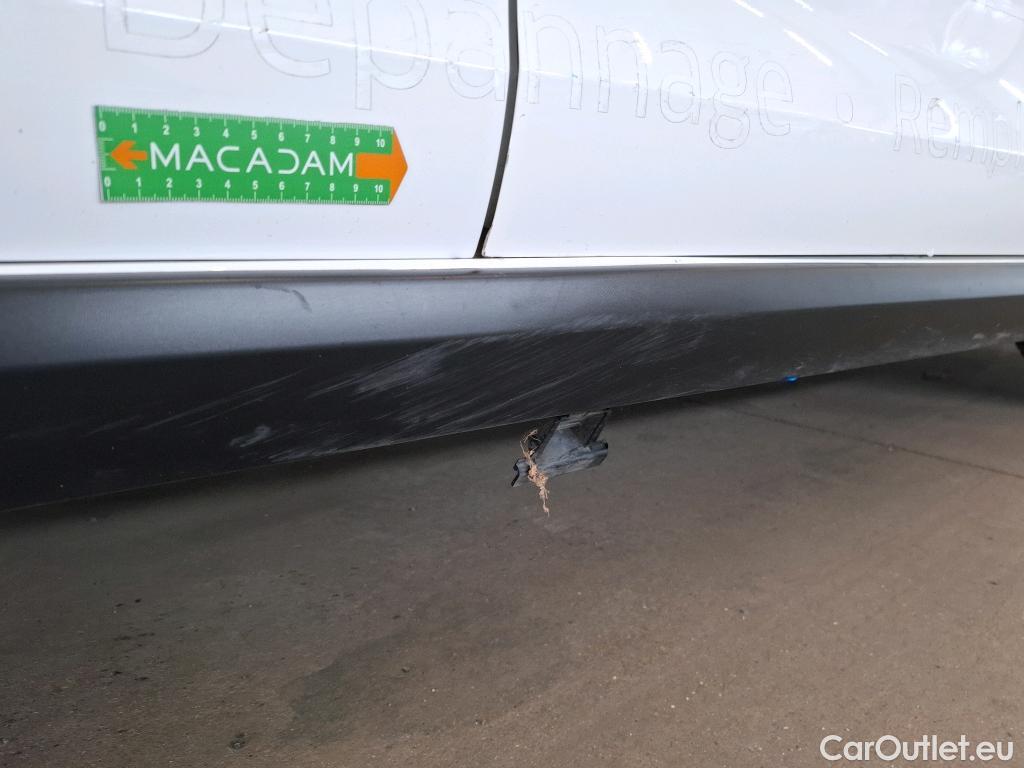  Citroen  C3  Société Feel 1.5 BlueHDI 100CV BVM6 E6dT #14