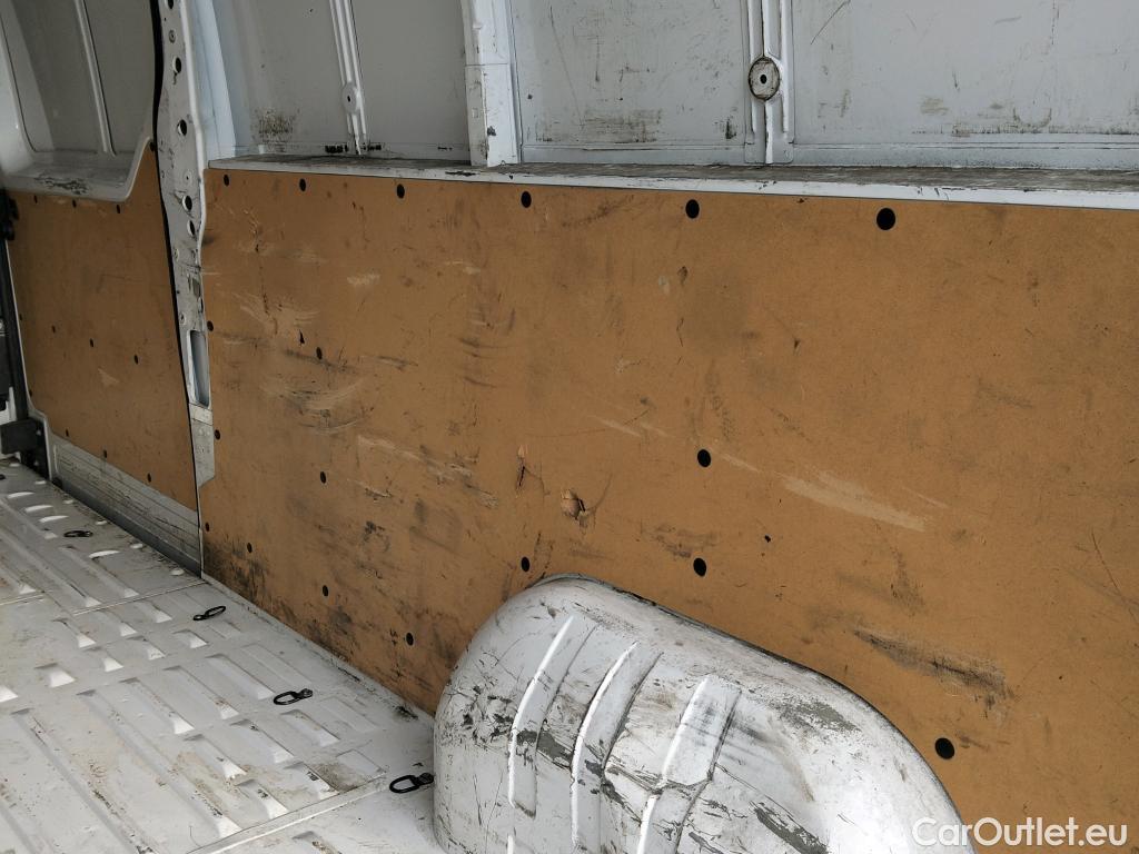  Opel  Movano OPEL  / 2010 / 4P / furgón 2.3 CDTI 96kW (130CV) L3 H2 F 3.5t #40