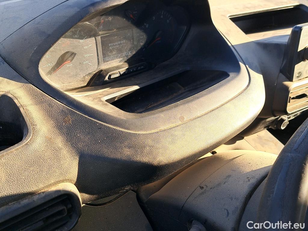  Peugeot  RIFTER PEUGEOT  / 2018 / 4P / combi Active Standard BlueHDi 73kW (IND) #19