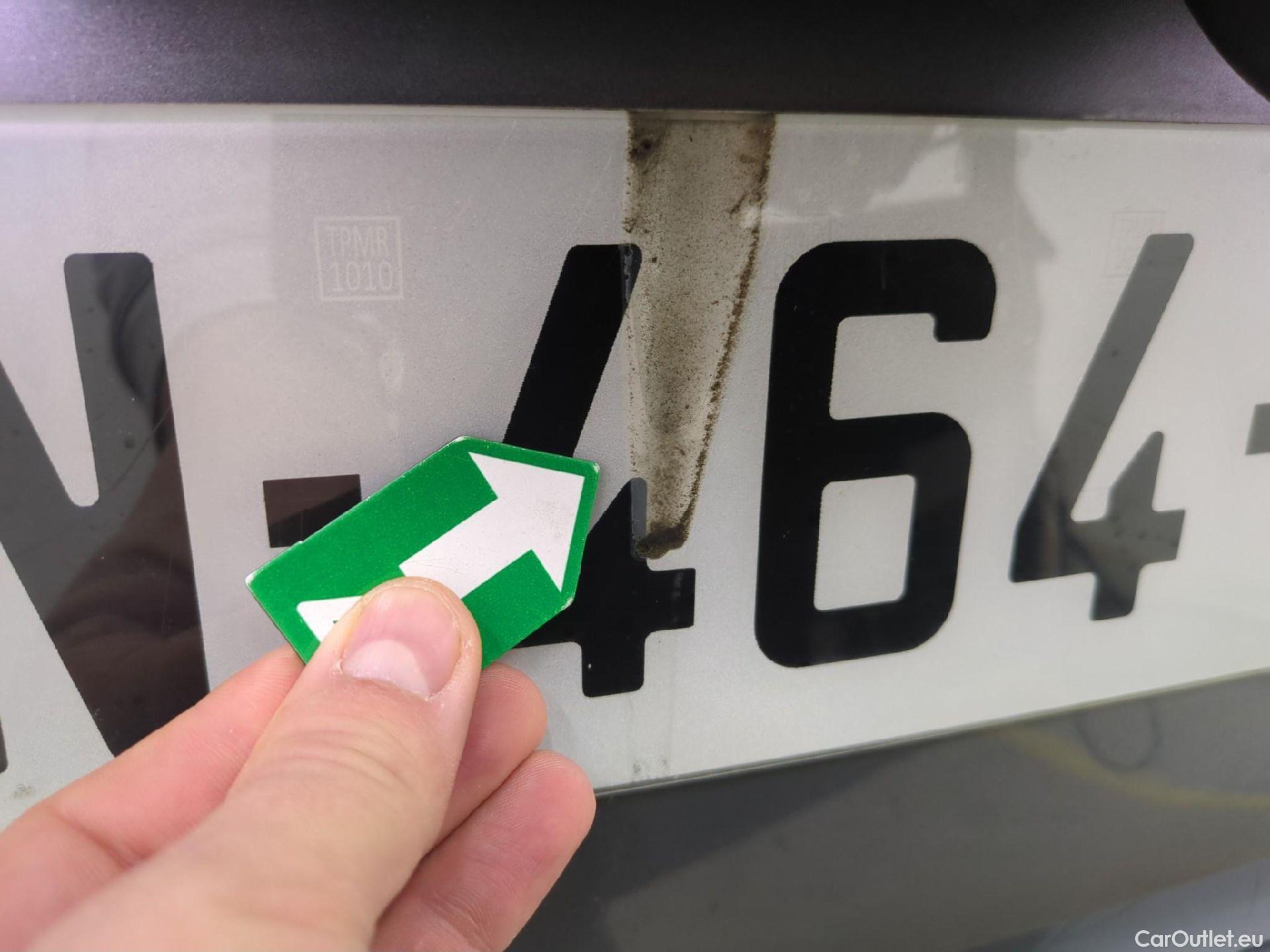  Bmw  Serie 1 1 Berline 116 d Business Design 1.5 115CV BVA7 E6d #6