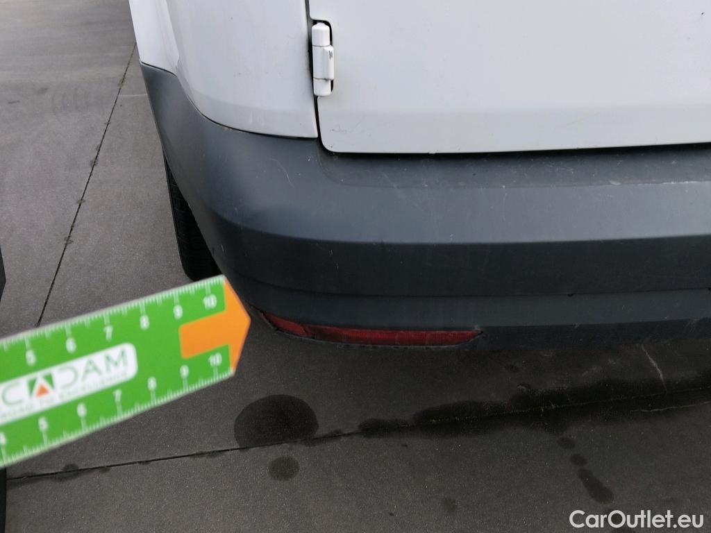  Volkswagen  Caddy VOLKSWAGEN  / 2015 / 4P / combi Profesion Maxi Kombi 2.0 TDI 90kW 4Mot #32