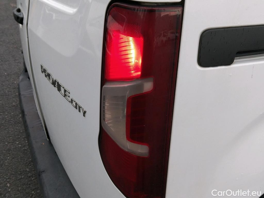  Toyota  Proace TOYOTA  CITY 1.5D 75kW (100CV) GX 650kg Media (AC) #18