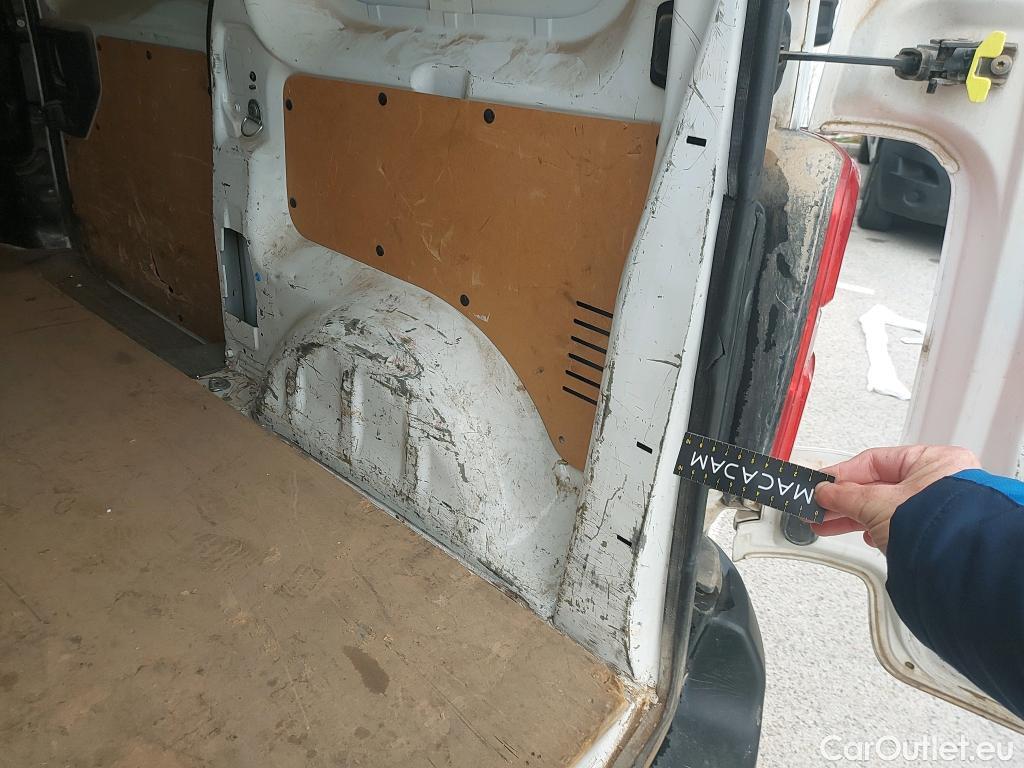  Peugeot  Expert PEUGEOT  / 2016 / 4P / furgón Furgón Pro BlueHDi 90KW (120) Standard #6