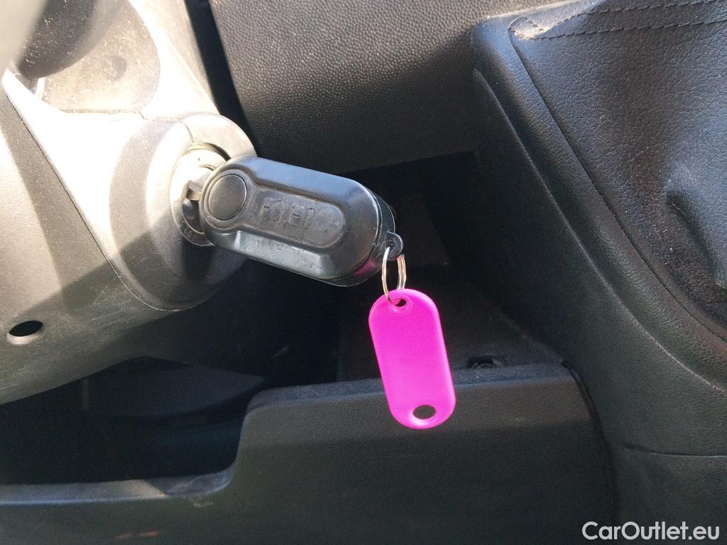  Peugeot  Boxer PEUGEOT  / 2014 / 4P / combi Combi 5/9 Pl 330 L1H1 BlueHDi 88KW (120) #2