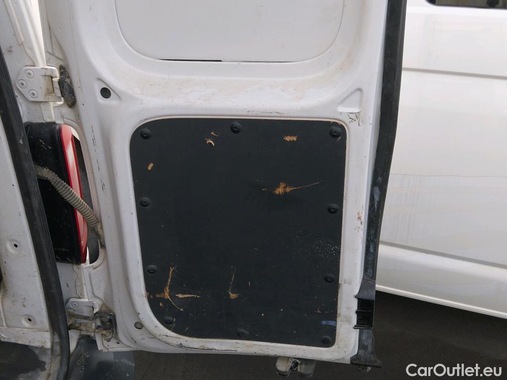  Volkswagen  Caddy VOLKSWAGEN  / 2015 / 4P / combi Profesion Maxi Kombi 2.0 TDI 90kW 4Mot #8