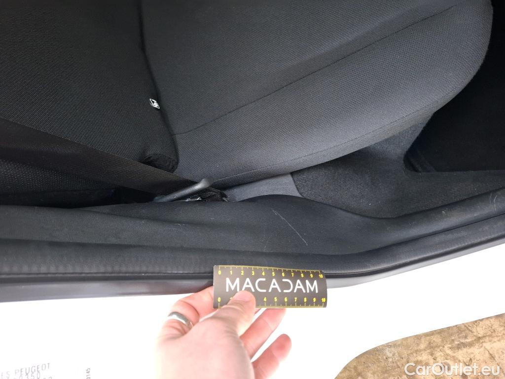  Peugeot  108  Active 1.0 70CV BVM5 E6 #24