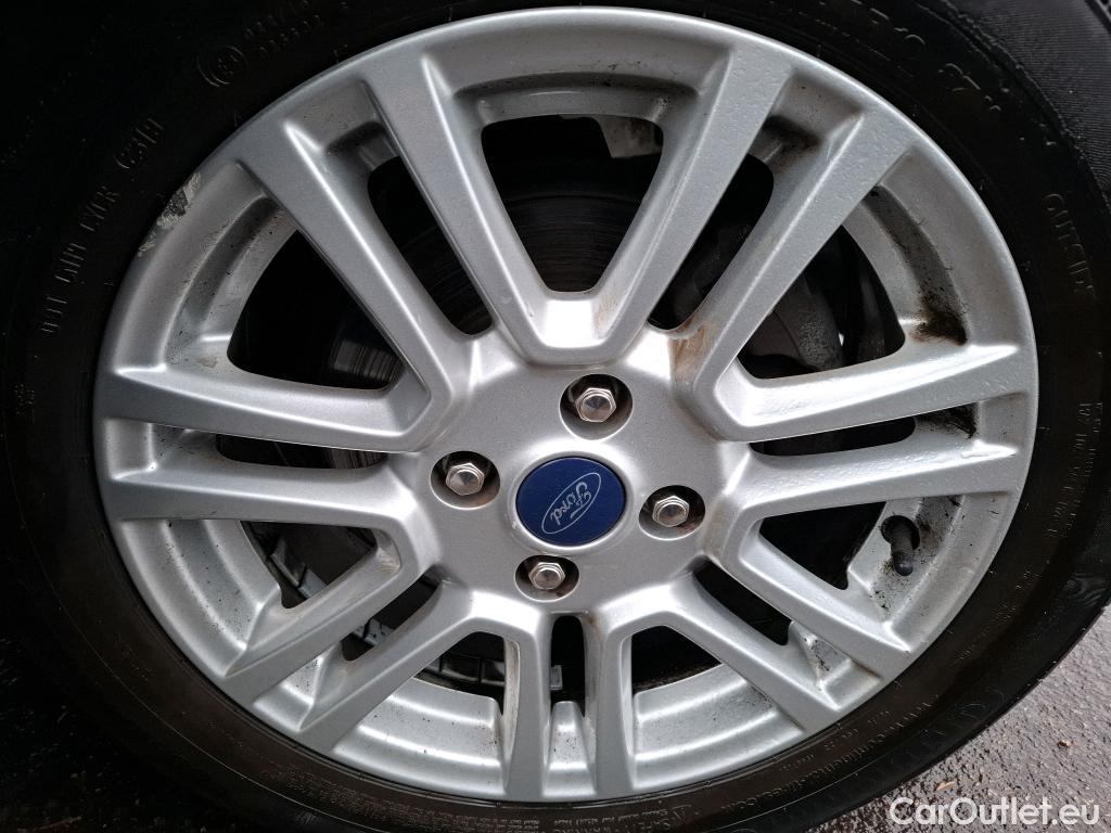  Ford  Tourneo  Courier Titanium 1.0 #22